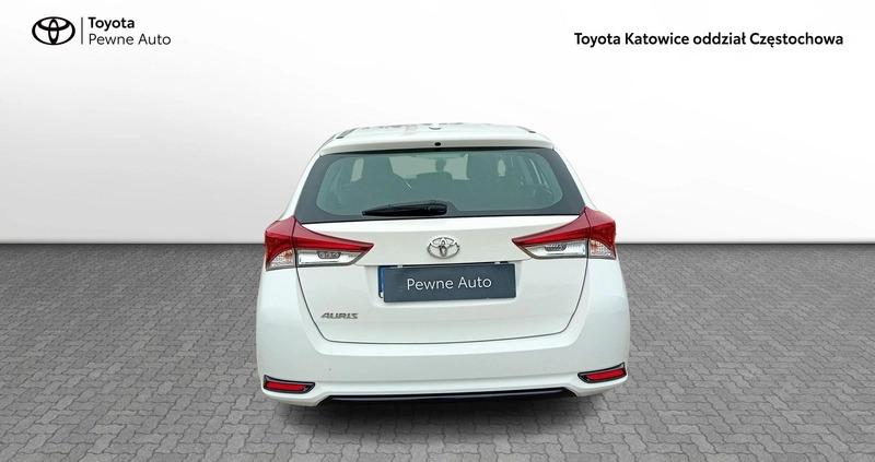 Toyota Auris cena 49900 przebieg: 138935, rok produkcji 2017 z Pasym małe 211